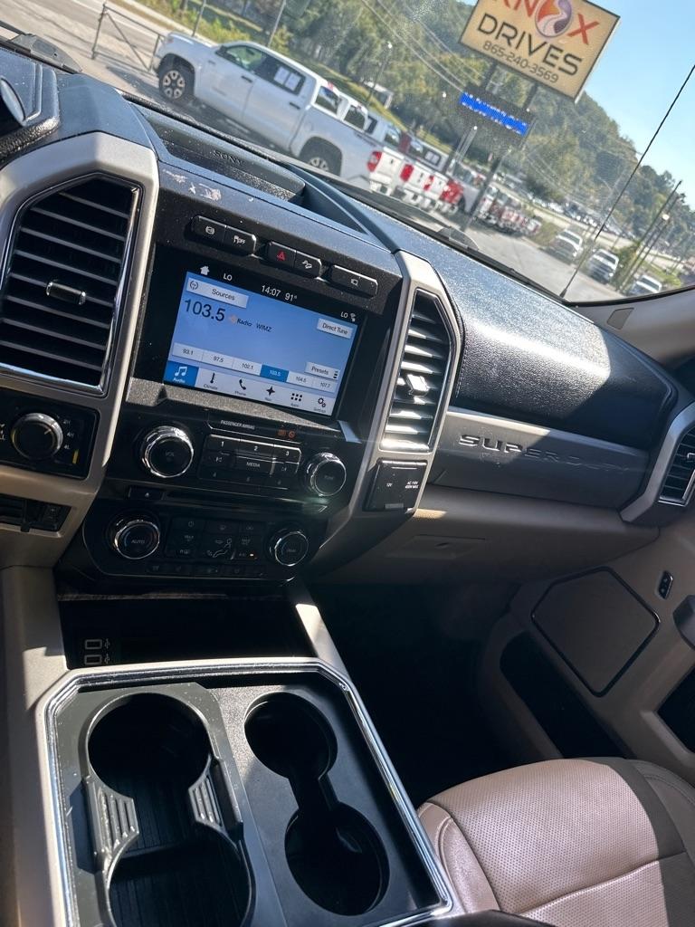 Ford Super Duty F-250 SRW King Ranch 4WD Crew Cab 8' Box 2017