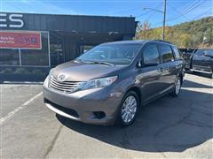 2017 Toyota Sienna 