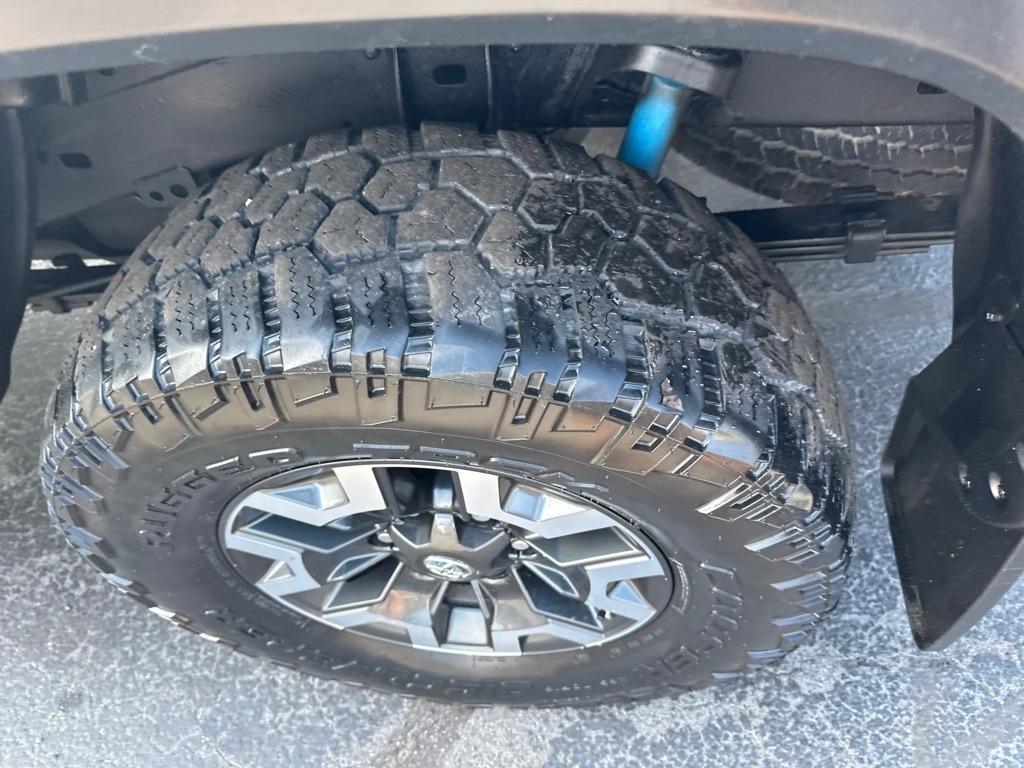 Toyota Tacoma TRD Off Road Double Cab 5' Bed V6 4x4 MT (Natl) 2018