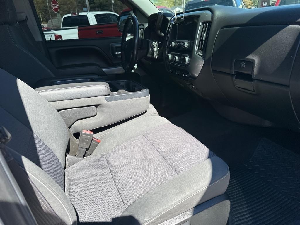 Chevrolet Silverado photo 8