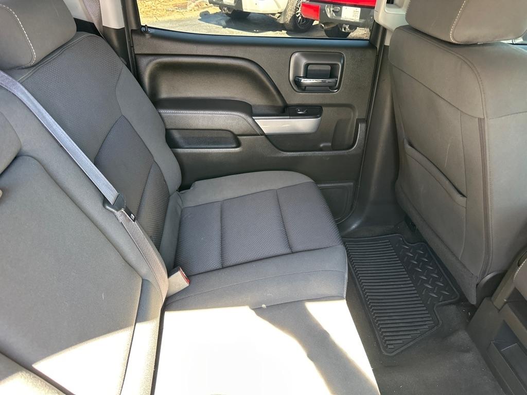 Chevrolet Silverado photo 11
