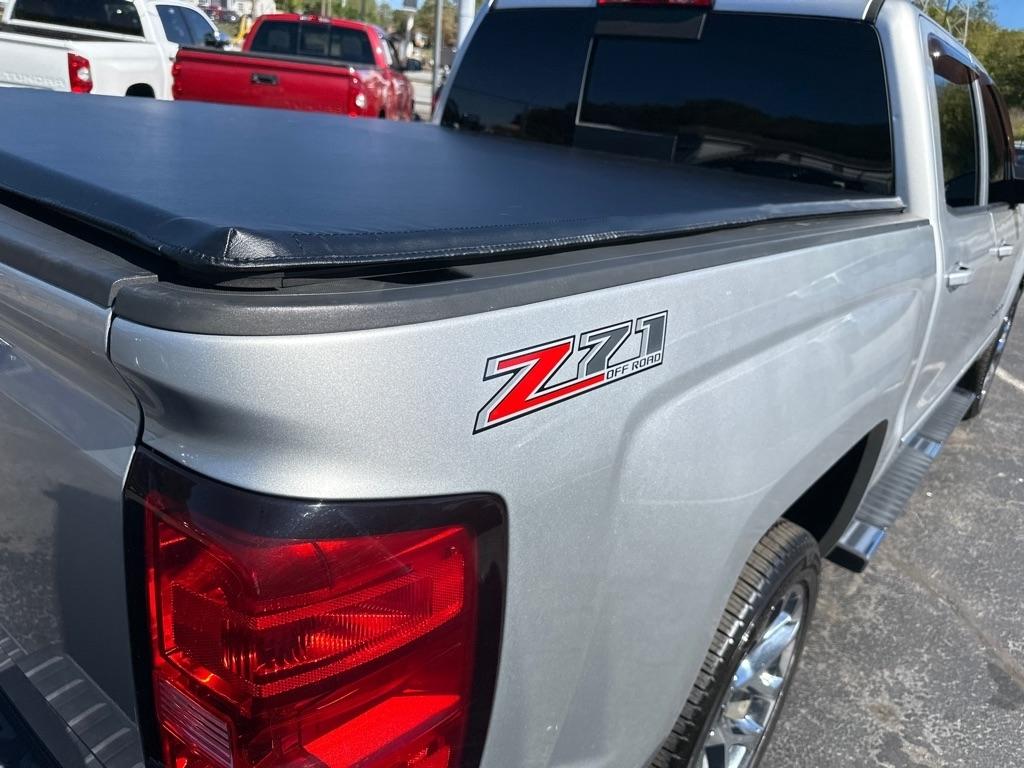 Chevrolet Silverado photo 13
