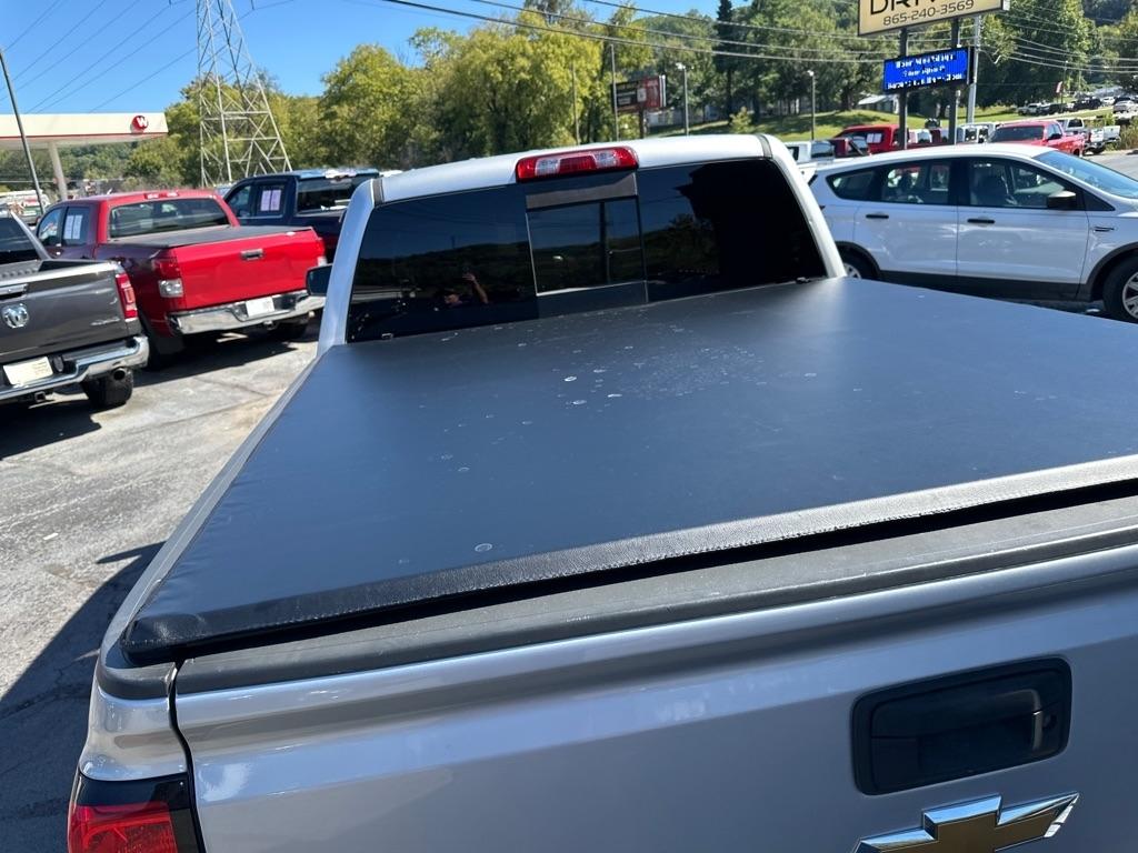 Chevrolet Silverado photo 14