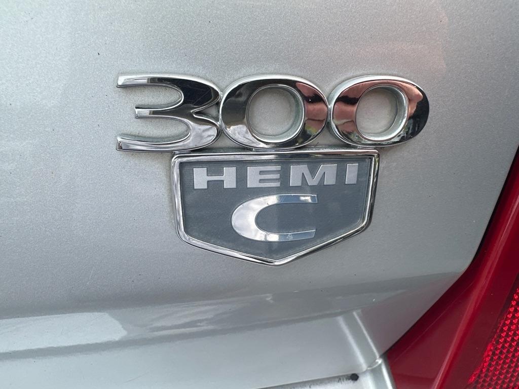Chrysler 300 photo 13