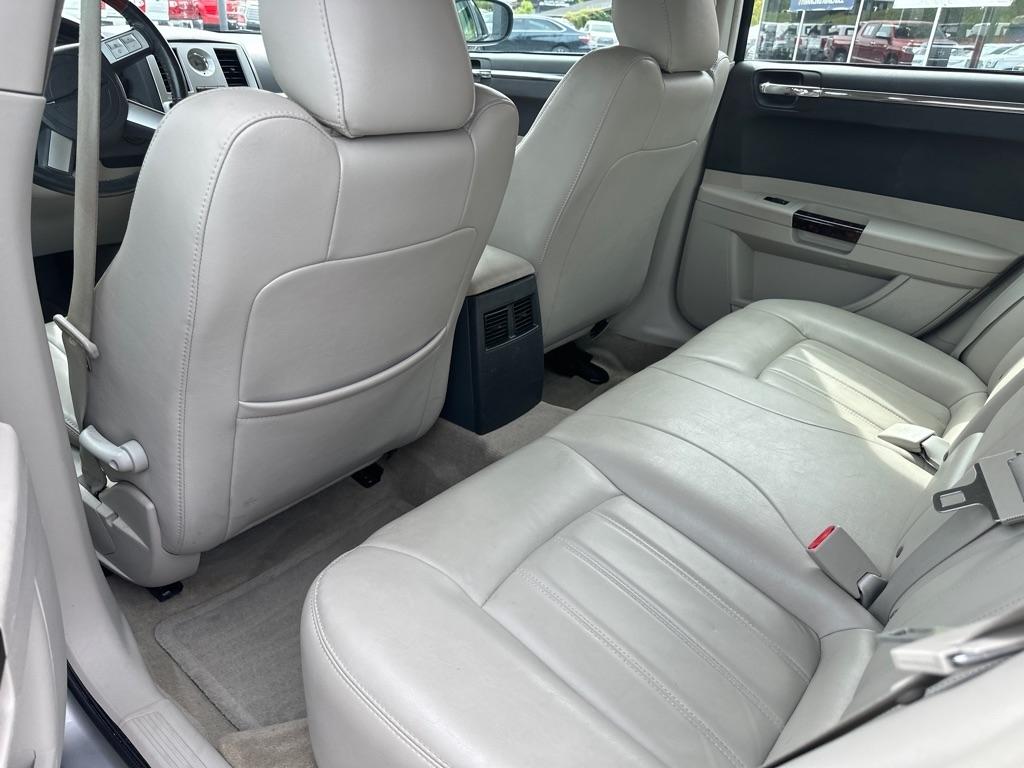 Chrysler 300 photo 15