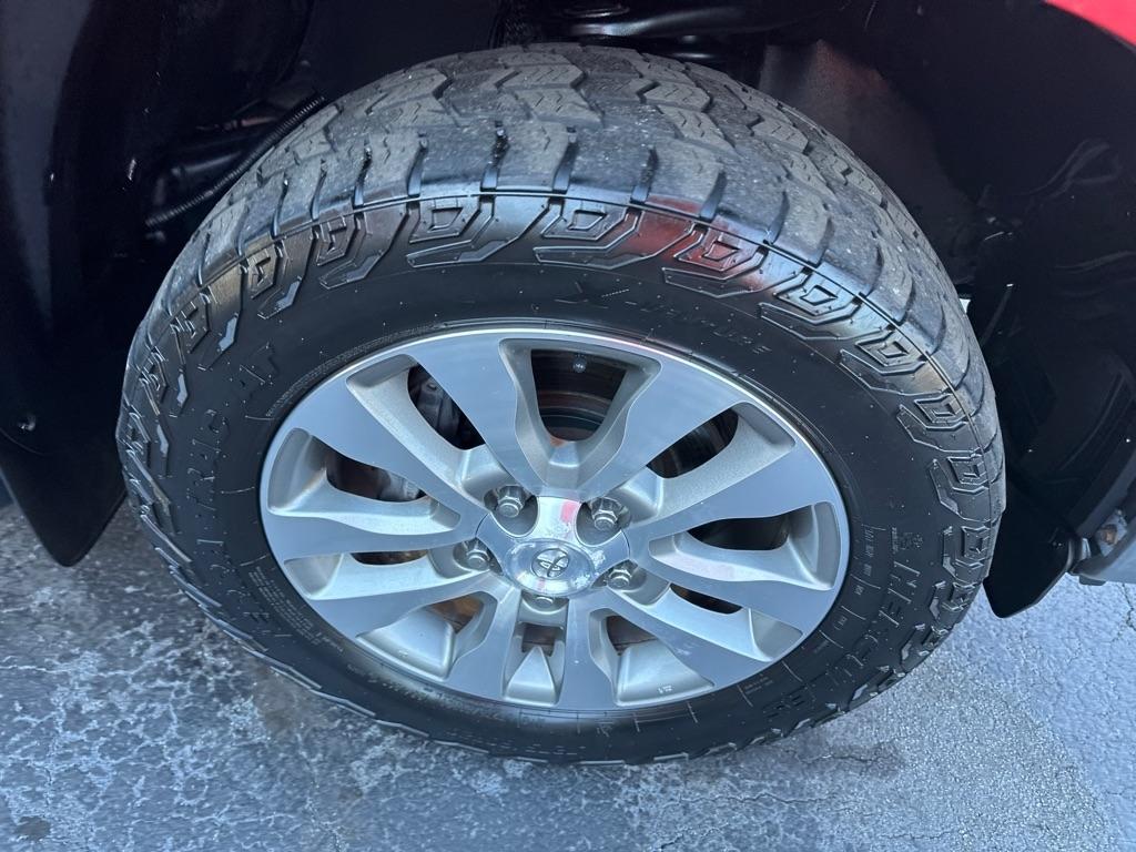 Toyota Tundra 4WD Truck CrewMax 5.7L V8 6-Spd AT LTD (Natl) 2015