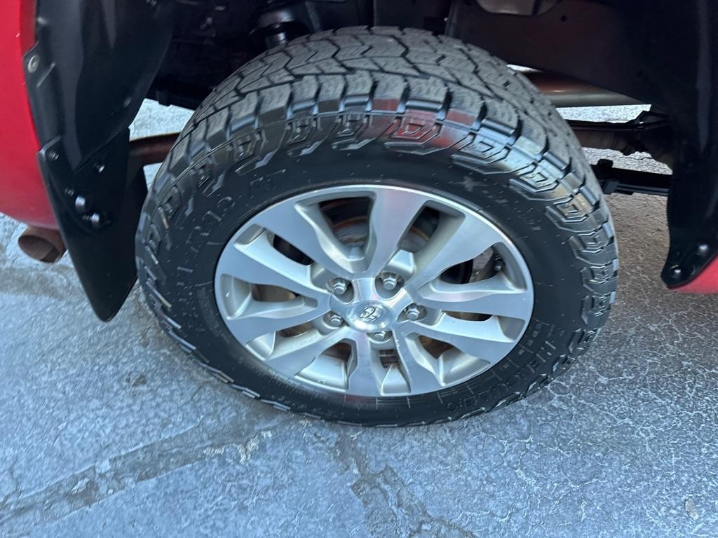 Toyota Tundra 4WD Truck CrewMax 5.7L V8 6-Spd AT LTD (Natl) 2015
