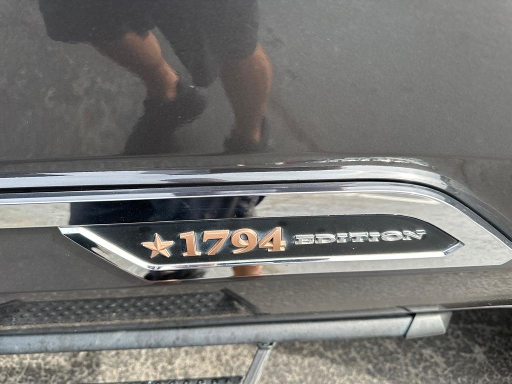 Toyota Tundra 4WD 1794 Edition CrewMax 5.5' Bed (Natl) 2022
