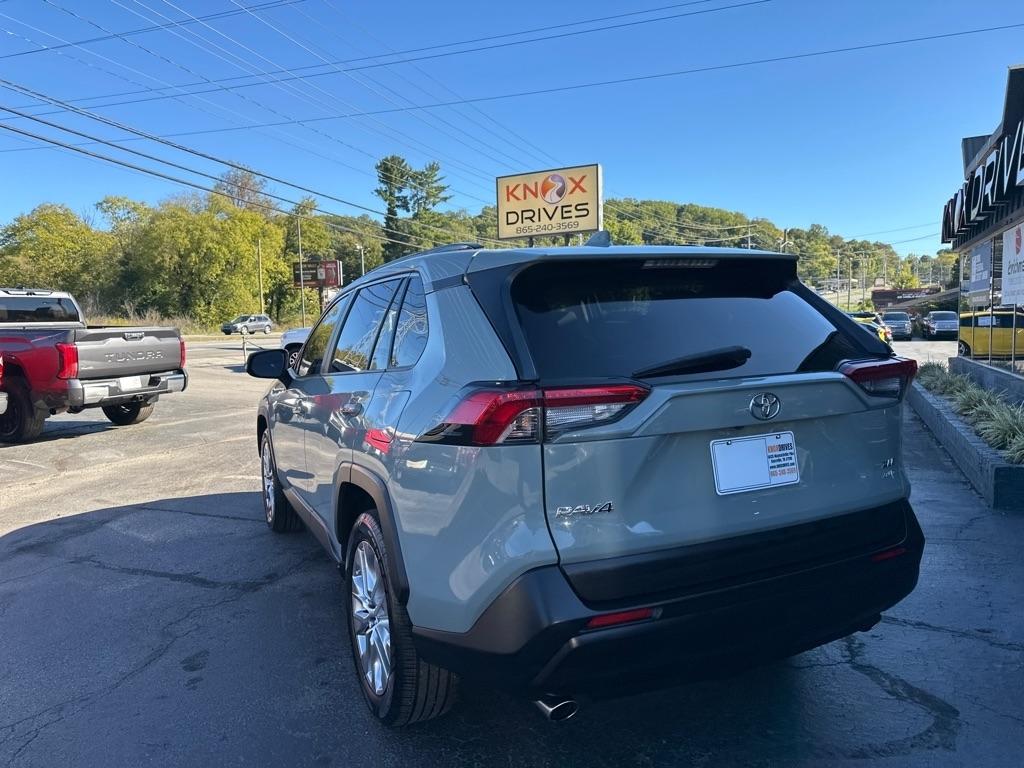 Toyota RAV4 XLE AWD (Natl) 2019
