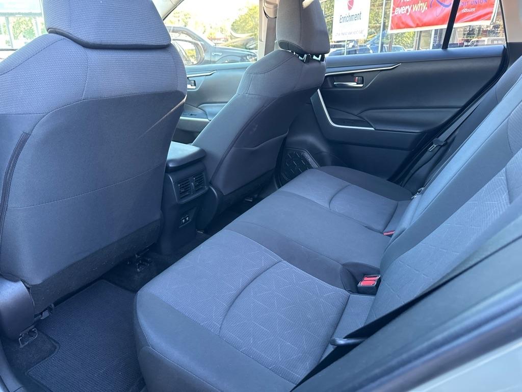 Toyota RAV4 XLE AWD (Natl) 2019