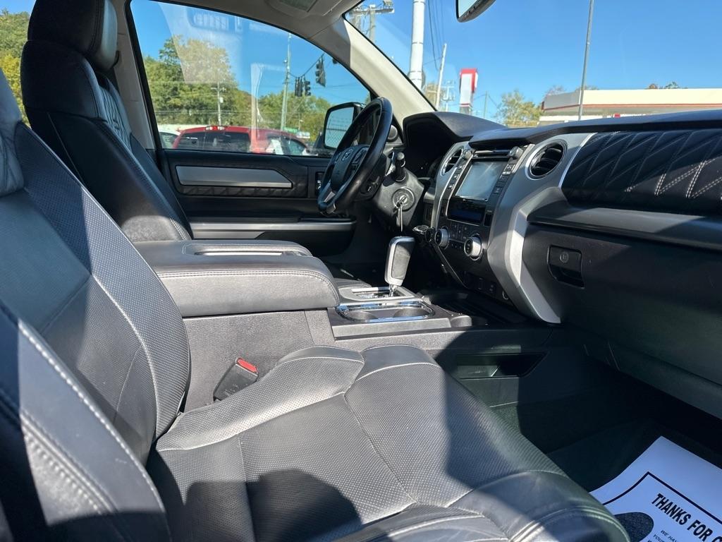 Toyota Tundra 4WD Truck CrewMax 5.7L FFV V8 6-Spd AT Platinum (Natl) 2014