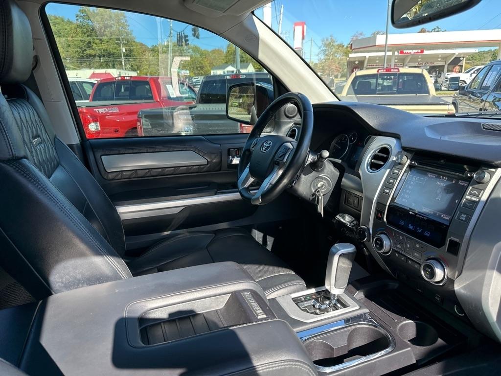 Toyota Tundra 4WD Truck CrewMax 5.7L FFV V8 6-Spd AT Platinum (Natl) 2014