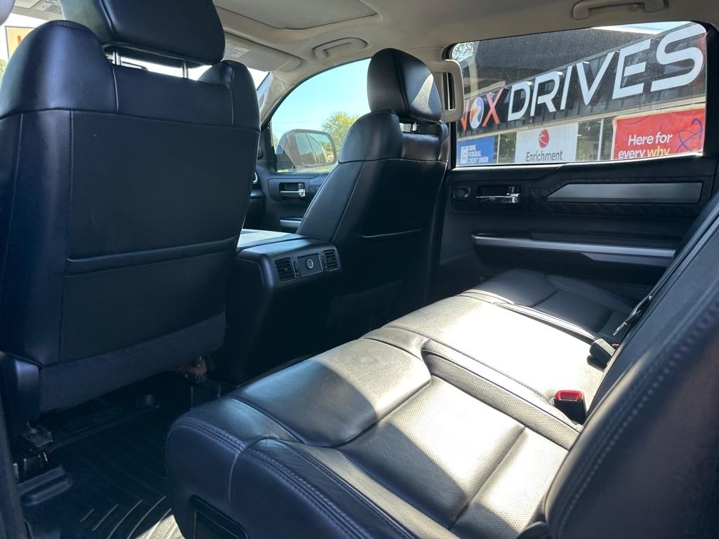 Toyota Tundra 4WD Truck CrewMax 5.7L FFV V8 6-Spd AT Platinum (Natl) 2014