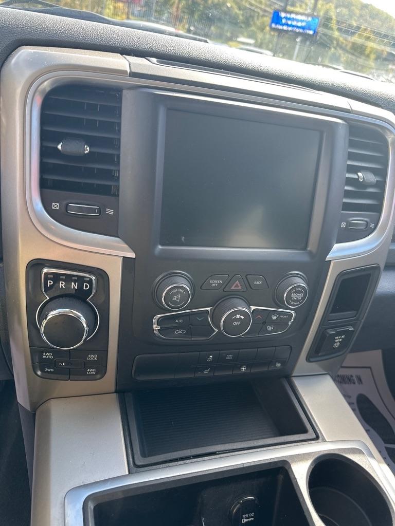 RAM 1500 4WD Crew Cab 140.5" Big Horn 2014