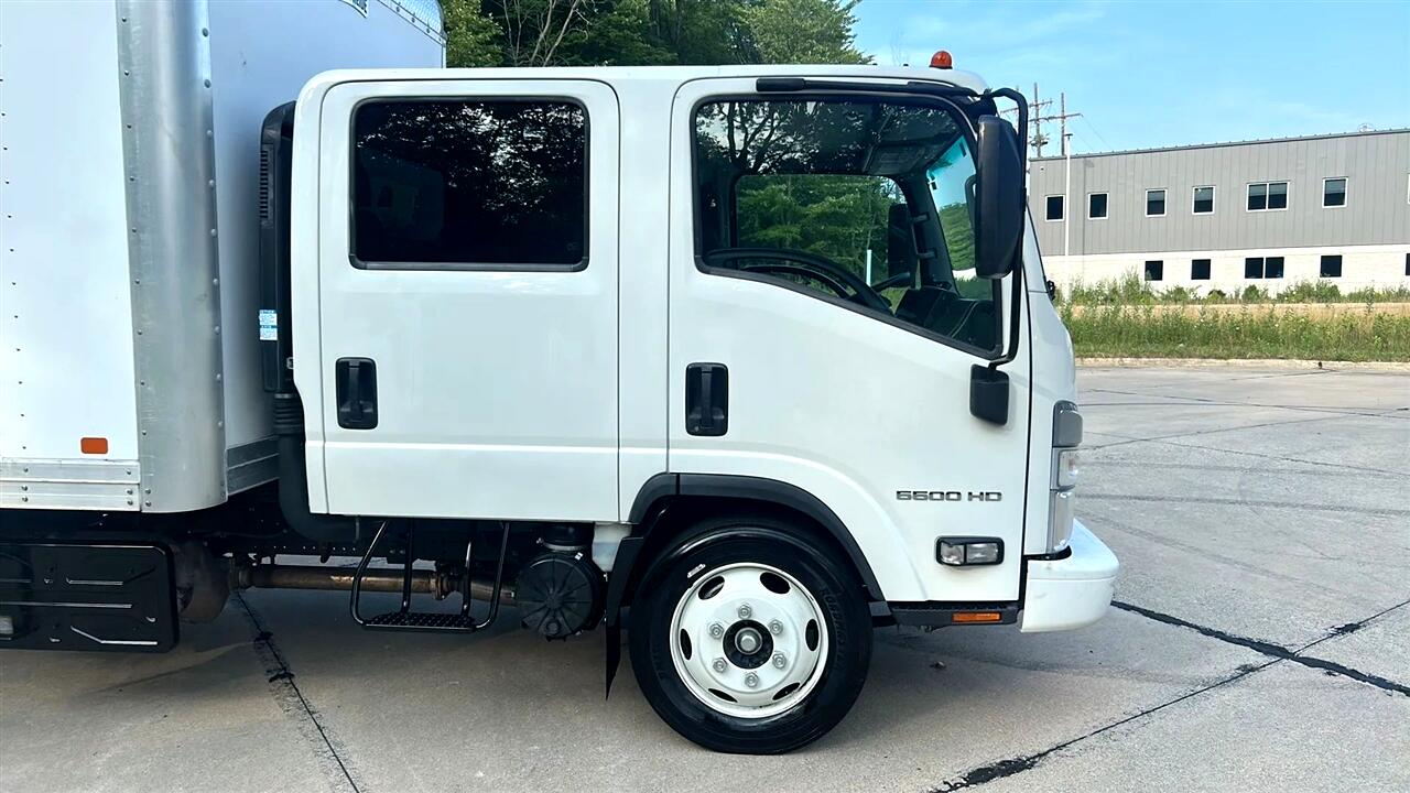 2022 Chevrolet Silverado 5500HD photo 3