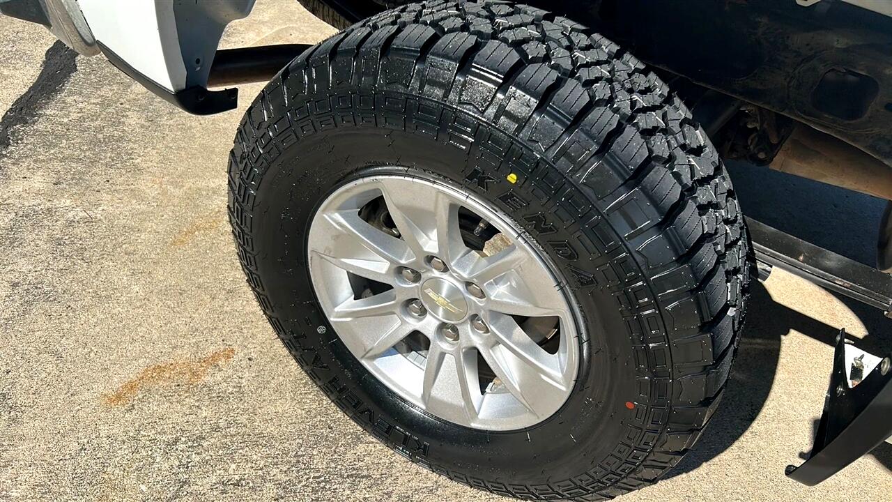 2019 Chevrolet Silverado 1500 LT photo 4