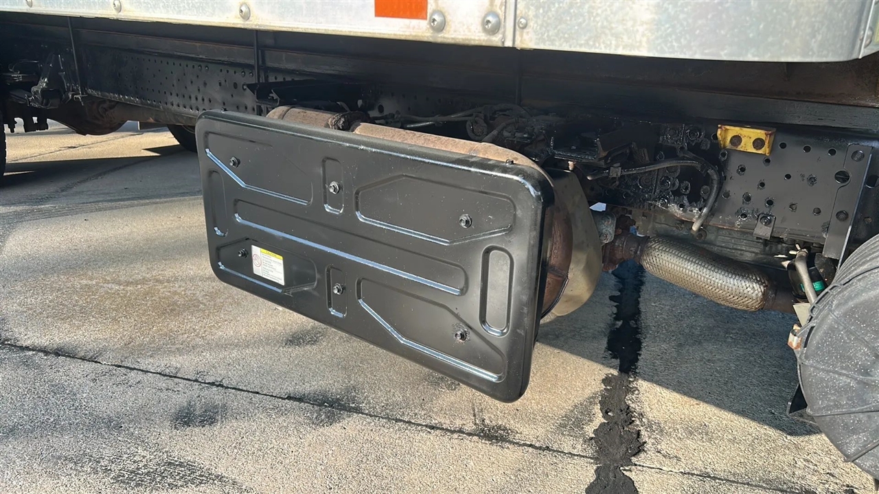 2019 Isuzu NQR photo 4
