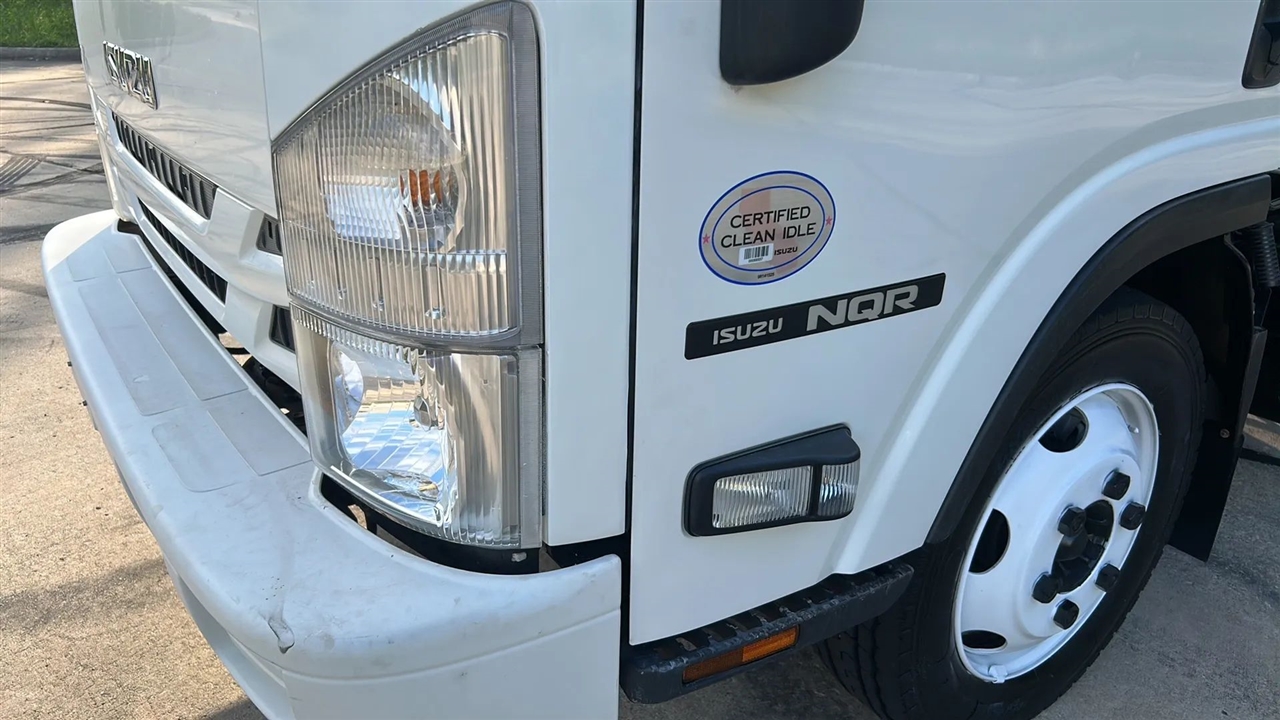 2019 Isuzu NQR photo 22