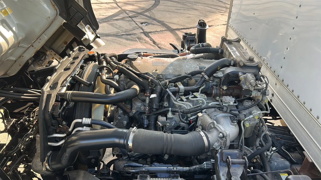 2019 Isuzu NQR photo 25