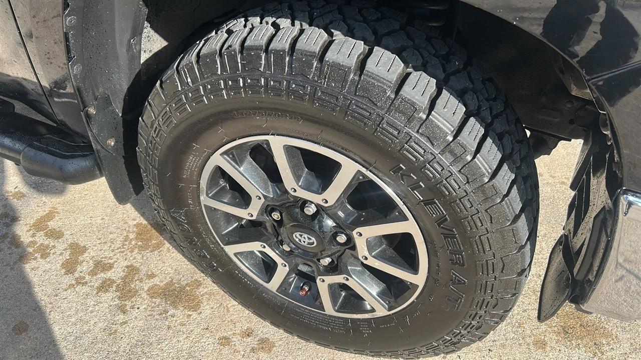 Toyota Tundra SR5 5.7L V8 Double Cab 4WD 2014