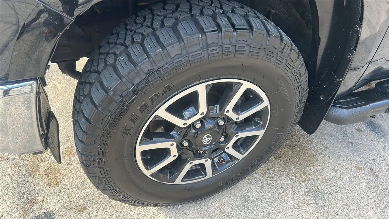 Toyota Tundra SR5 5.7L V8 Double Cab 4WD 2014
