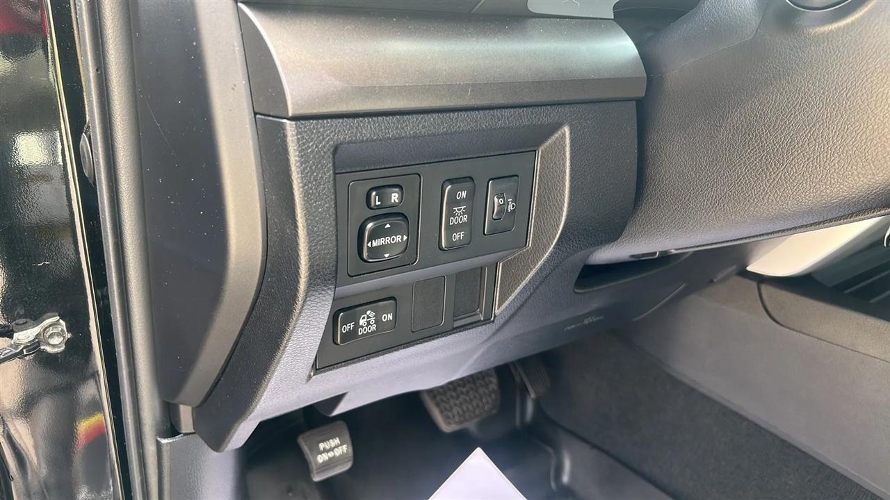 Toyota Tundra SR5 5.7L V8 Double Cab 4WD 2014