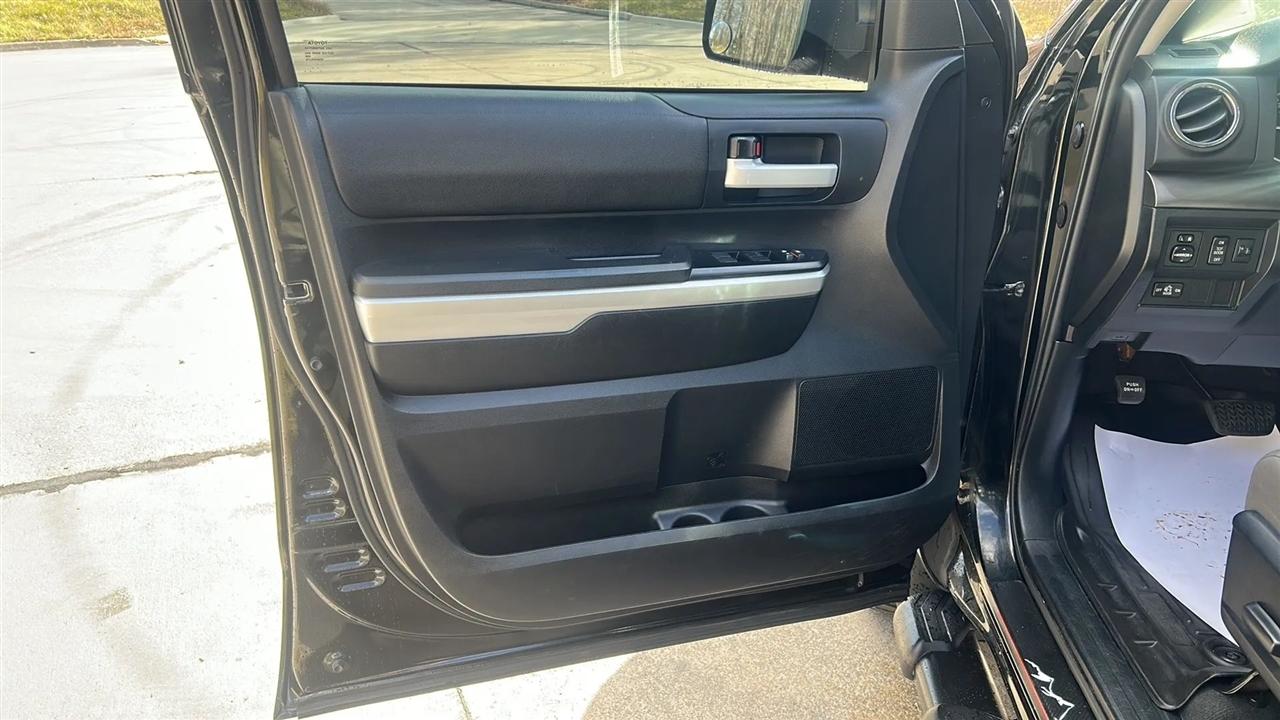 Toyota Tundra SR5 5.7L V8 Double Cab 4WD 2014