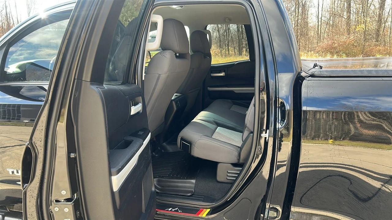 Toyota Tundra SR5 5.7L V8 Double Cab 4WD 2014