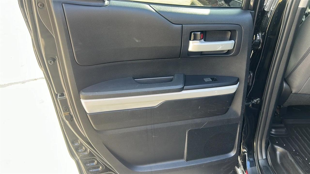 Toyota Tundra SR5 5.7L V8 Double Cab 4WD 2014