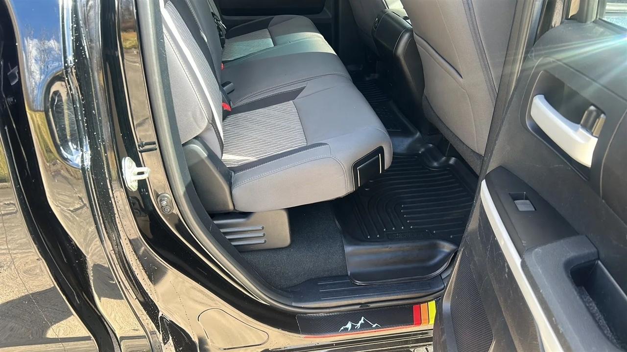 Toyota Tundra SR5 5.7L V8 Double Cab 4WD 2014