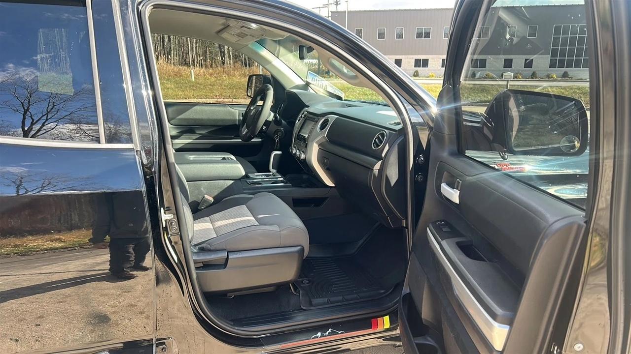 Toyota Tundra SR5 5.7L V8 Double Cab 4WD 2014