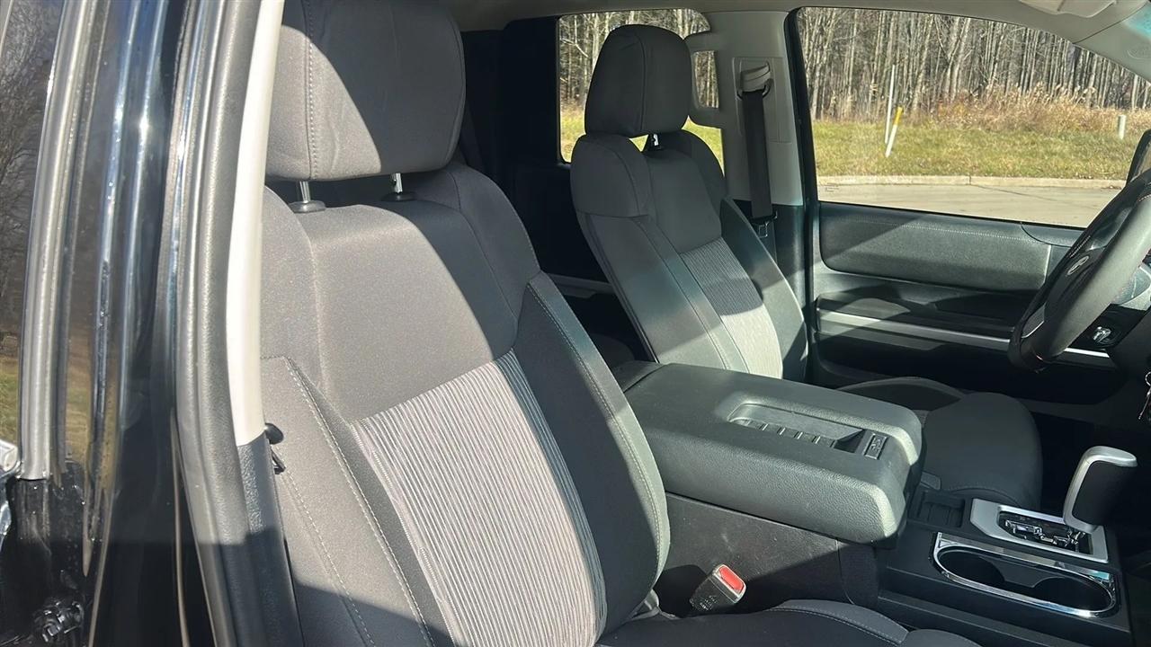 Toyota Tundra SR5 5.7L V8 Double Cab 4WD 2014