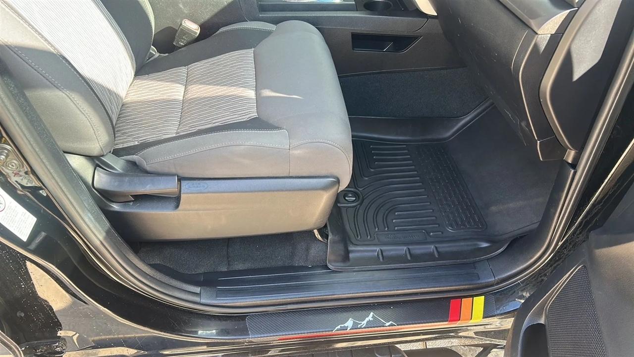 Toyota Tundra SR5 5.7L V8 Double Cab 4WD 2014