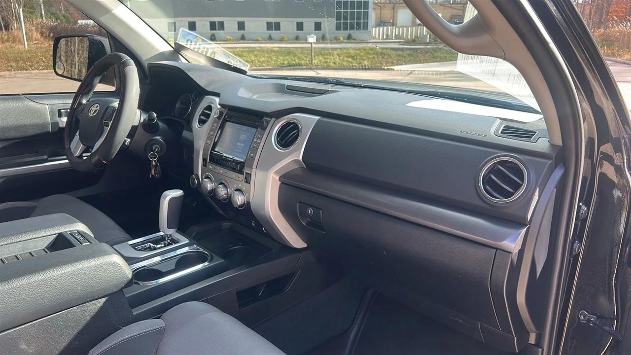 Toyota Tundra SR5 5.7L V8 Double Cab 4WD 2014