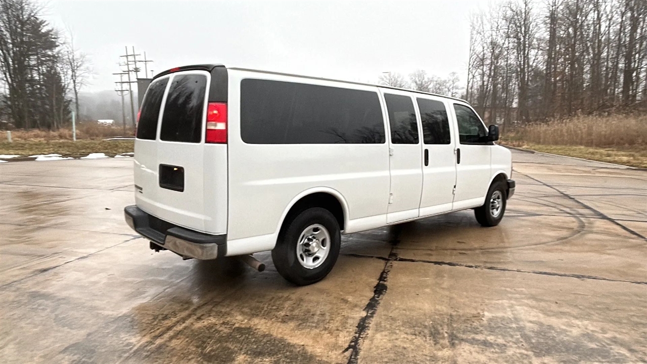 Chevrolet Express LT 3500 Extended 2012