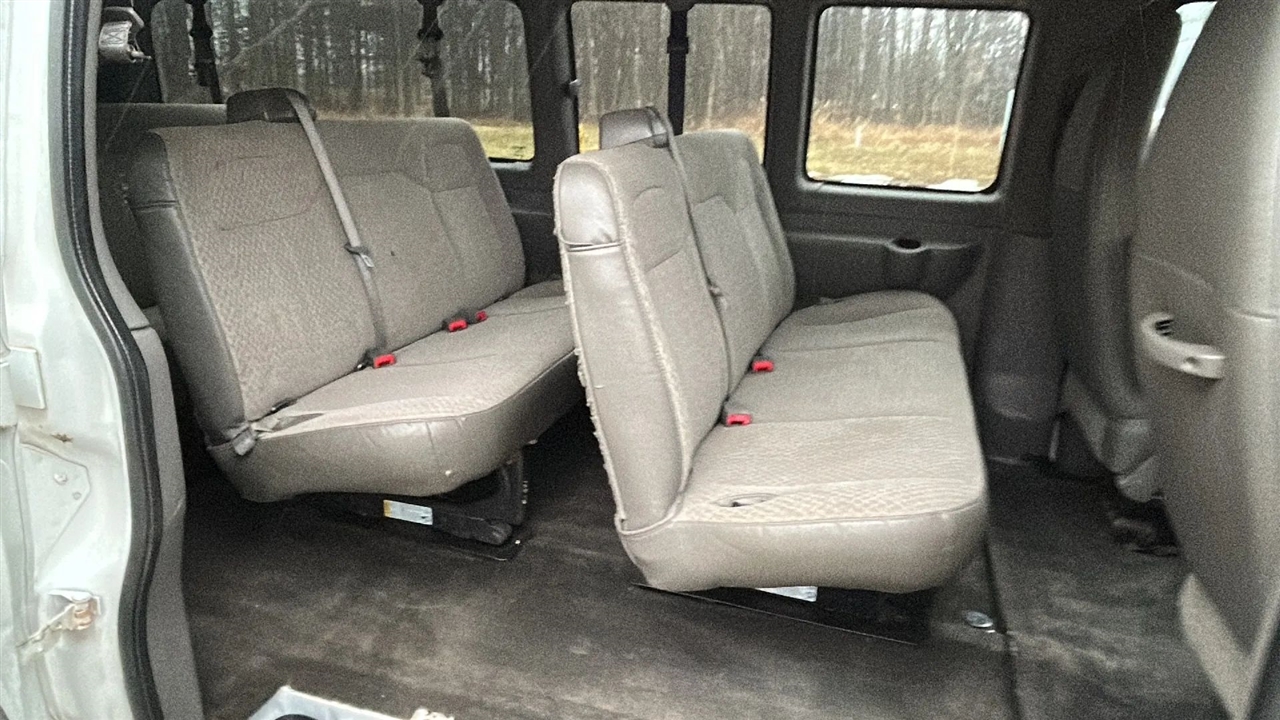 Chevrolet Express LT 3500 Extended 2012