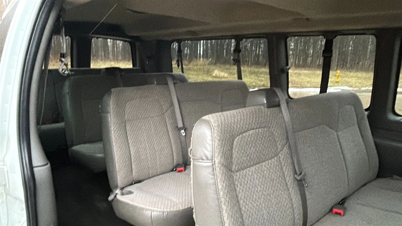 Chevrolet Express LT 3500 Extended 2012