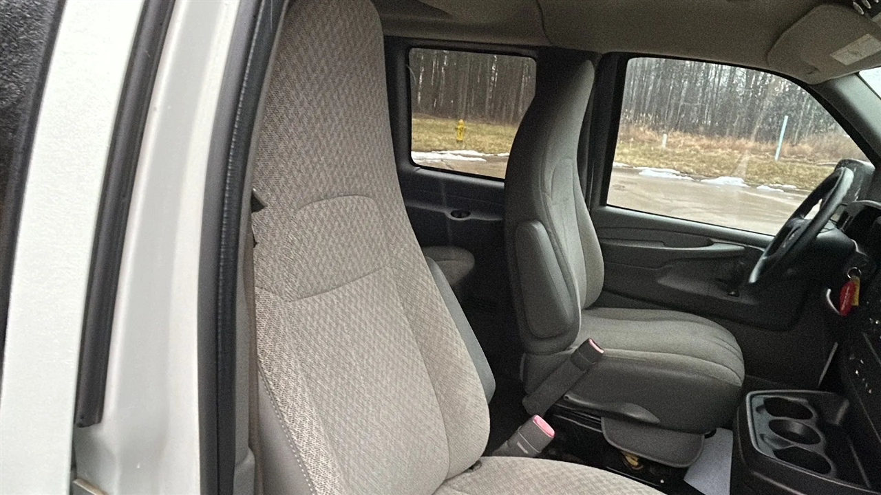 Chevrolet Express LT 3500 Extended 2012