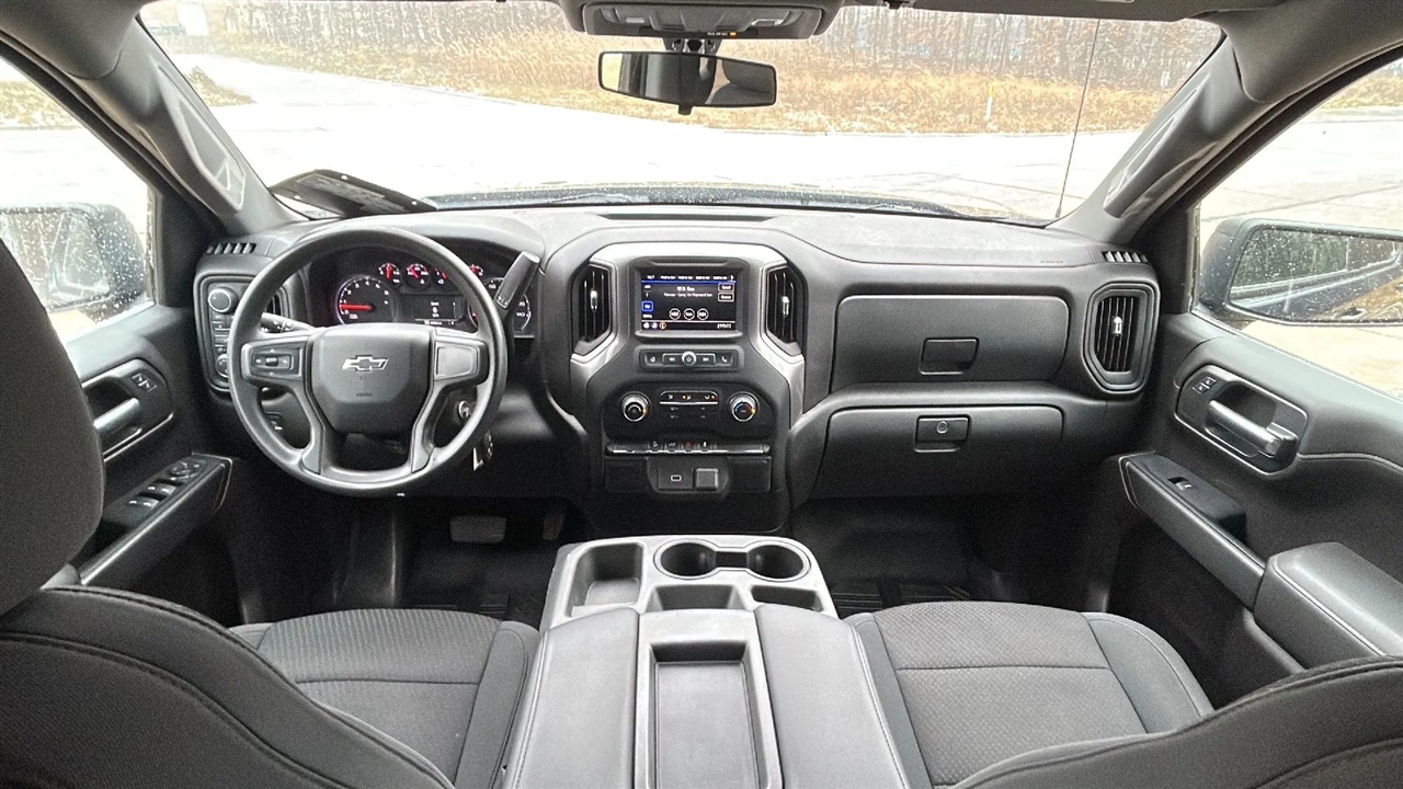 Chevrolet Silverado 1500 Custom Trail Boss Crew Cab Long Box 4WD 2020