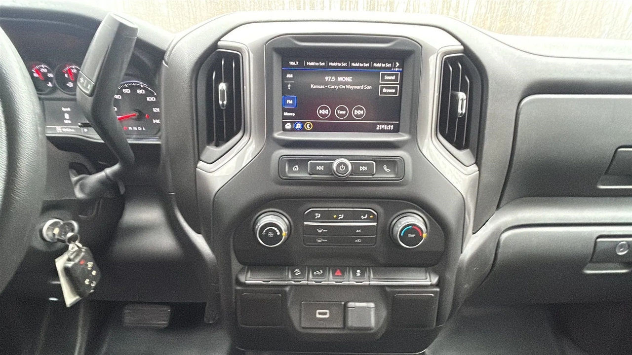 Chevrolet Silverado 1500 Custom Trail Boss Crew Cab Long Box 4WD 2020