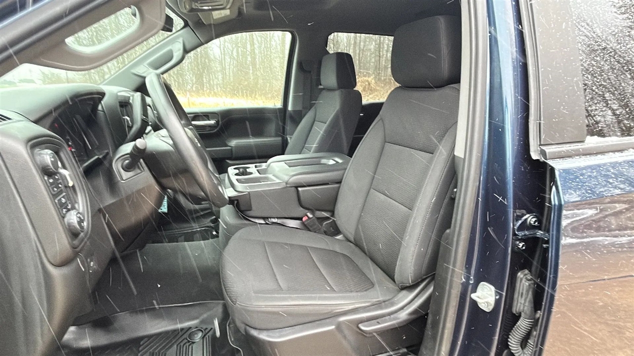 Chevrolet Silverado 1500 Custom Trail Boss Crew Cab Long Box 4WD 2020