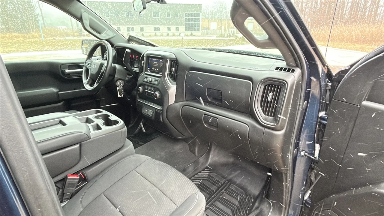 Chevrolet Silverado 1500 Custom Trail Boss Crew Cab Long Box 4WD 2020