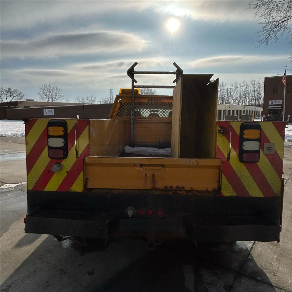 Ford F-350 SD XL Crew Cab Long Bed DRW 2WD 2015