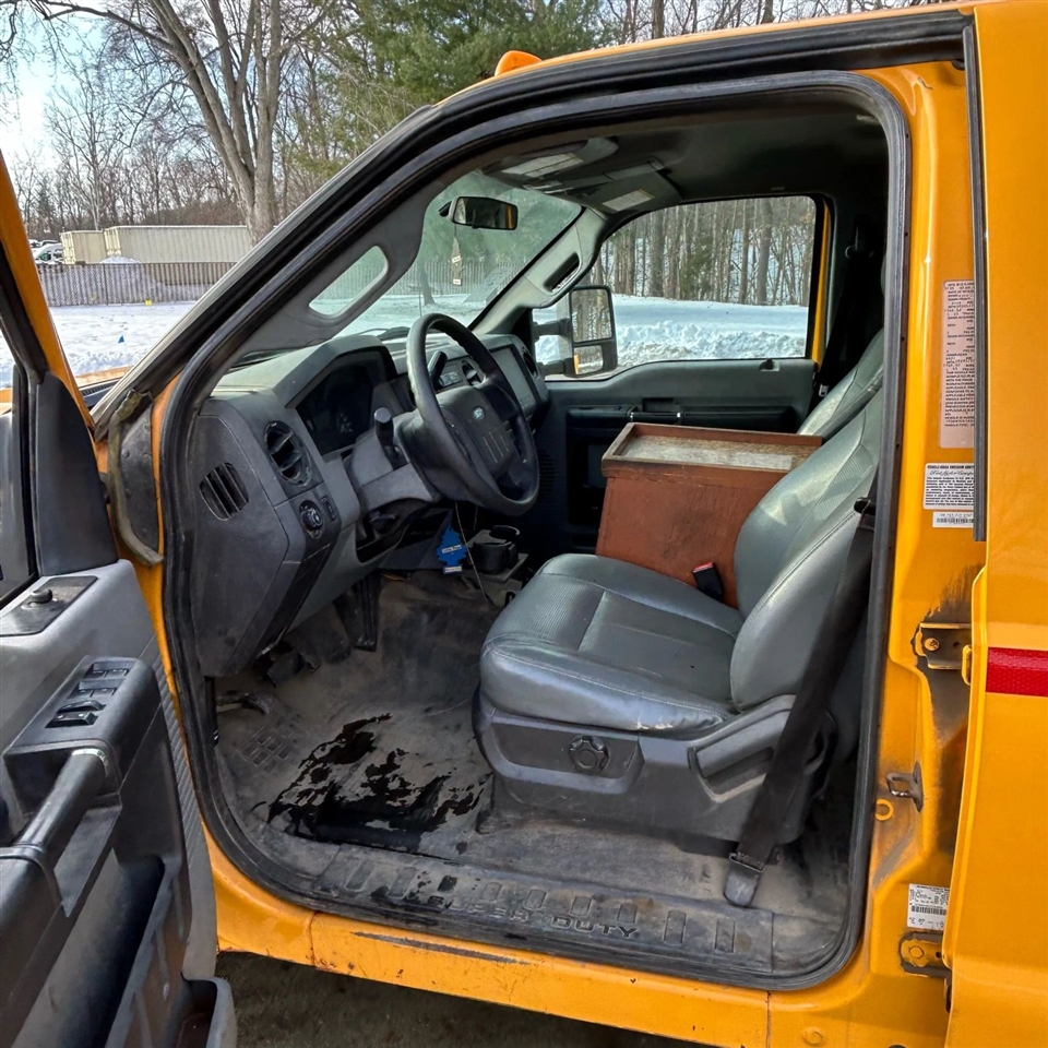 Ford F-350 SD XL Crew Cab Long Bed DRW 2WD 2015