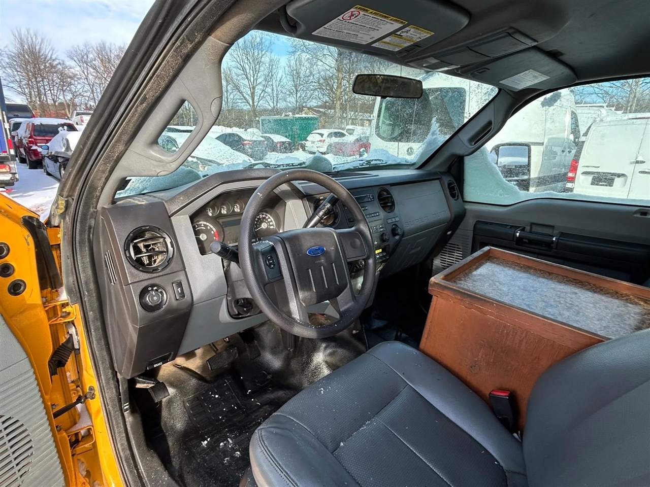 Ford F-350 SD XL Crew Cab Long Bed DRW 2WD 2015