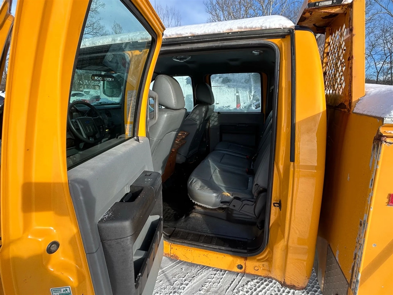 Ford F-350 SD XL Crew Cab Long Bed DRW 2WD 2015