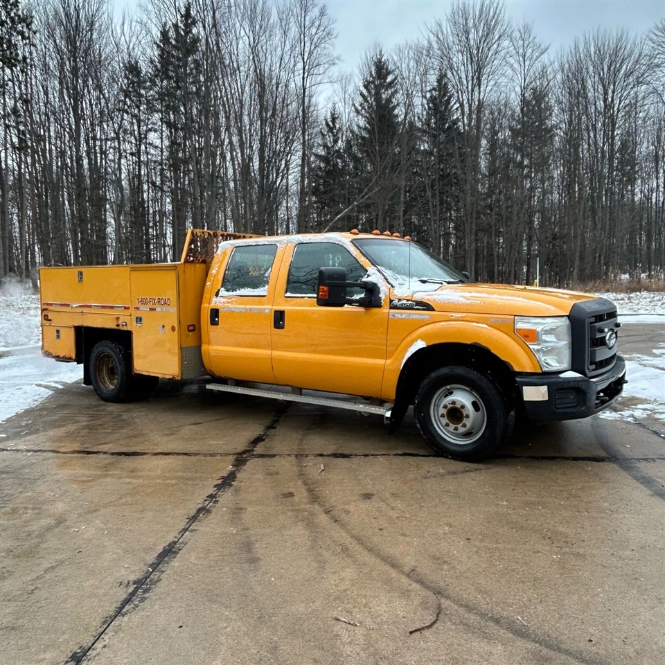 Ford F-350 SD XL Crew Cab Long Bed DRW 2WD 2016
