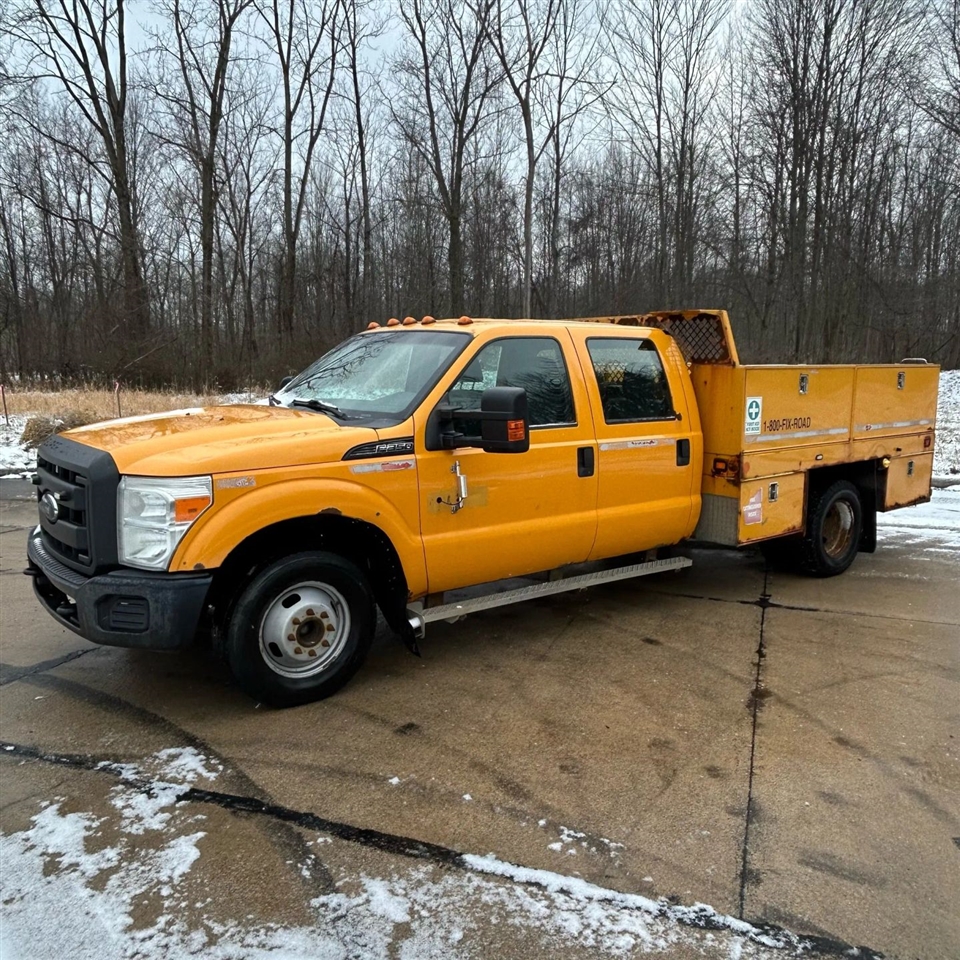 Ford F-350 SD XL Crew Cab Long Bed DRW 2WD 2016