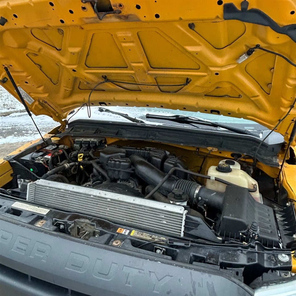 Ford F-350 SD XL Crew Cab Long Bed DRW 2WD 2016