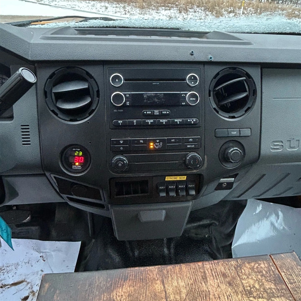 Ford F-350 SD XL Crew Cab Long Bed DRW 2WD 2016